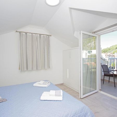 Awesome Home In Drvenik With Wifi Esterno foto